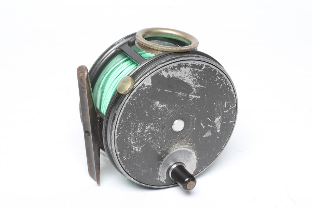 HARDY THE "PERFECT" 4" SALMON FISHING REEL with loop line guide, brass foot and rim tension screw Image