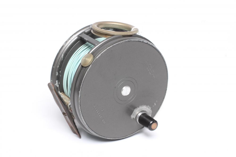 HARDY THE "PERFECT" 4" SALMON FISHING REEL with loop line guide, brass foot and rim tension screw Image