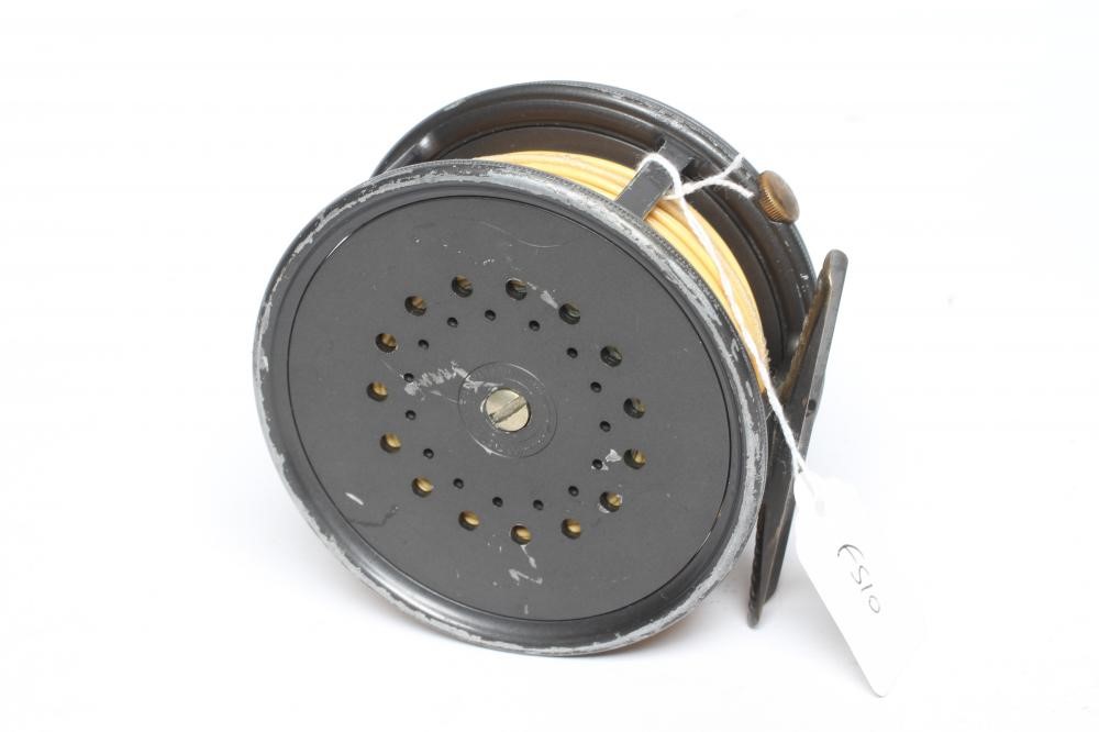 HARDY THE "PERFECT" 4 1/2" SALMON FISHING REEL with brass foot and rim tension screw (Est. plus 24% Image
