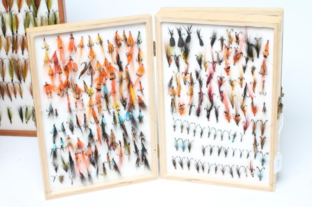 APPROXIMATELY 740 SALMON FISHING FLIES in two wooden cases (Est. plus 24% premium inc. VAT) Image