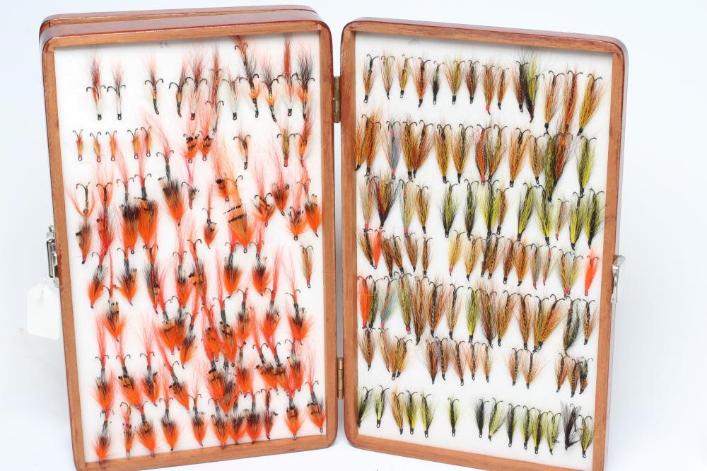APPROXIMATELY 740 SALMON FISHING FLIES in two wooden cases (Est. plus 24% premium inc. VAT) Image