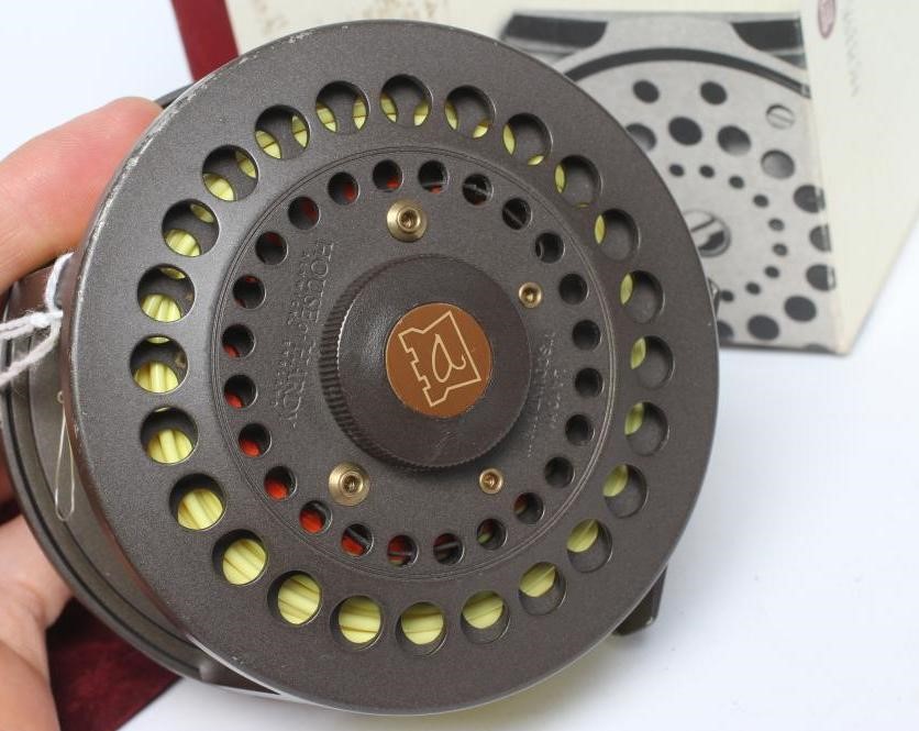 A HARDY VISCOUNT MKIII FLY FISHING REEL, 10/11, with floating line, Hardy bag and box (Est. plus 24% Image