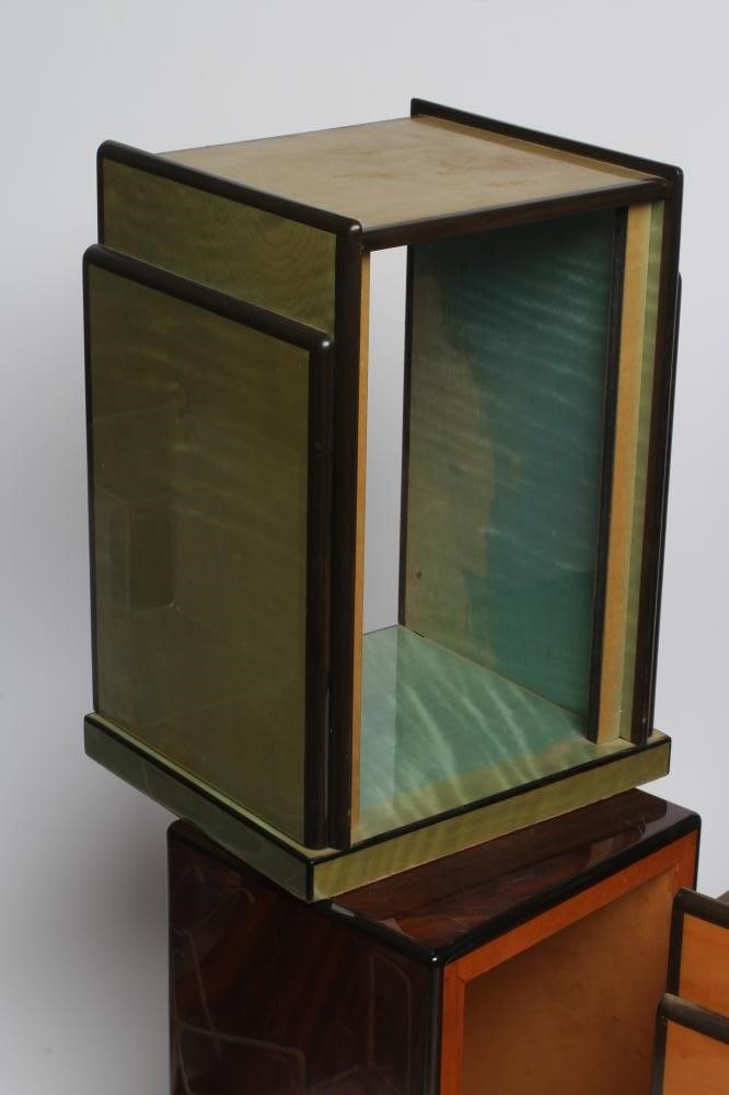 AN ART DECO STYLE HARDWOOD TABLE DISPLAY UNIT Image