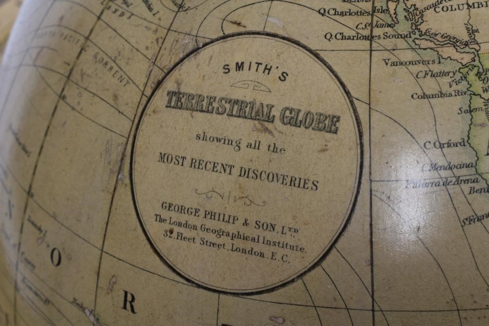 A SMITHS REPRODUCTION 12 TERRESTRIAL TABLE GLOBE Image