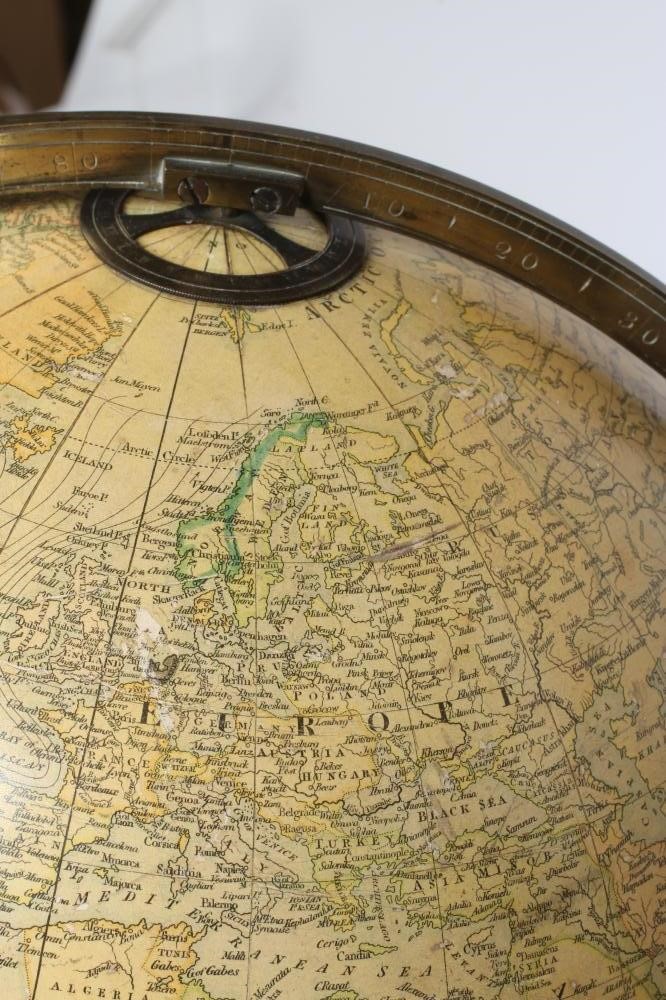 A SMITHS REPRODUCTION 12 TERRESTRIAL TABLE GLOBE Image