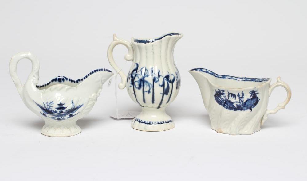 A PENNINGTON'S PORCELAIN SHELL MOULDED BUTTER BOAT Image