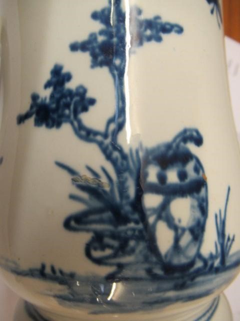 A VAUXHALL PORCELAIN MUG Image