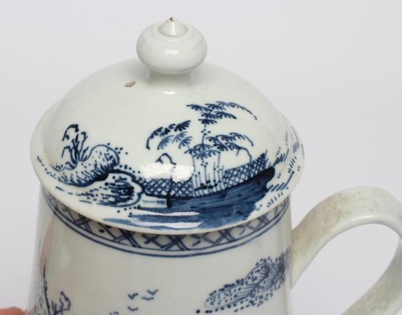 A CHAFFERS PORCELAIN SMALL COFFEE POT AND COVER Image