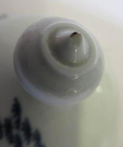 A CHAFFERS PORCELAIN SMALL COFFEE POT AND COVER Image