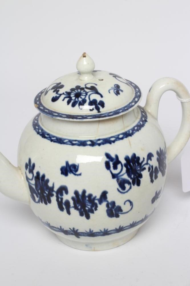 A JOHN PENNINGTON PORCELAIN SAUCEBOAT Image