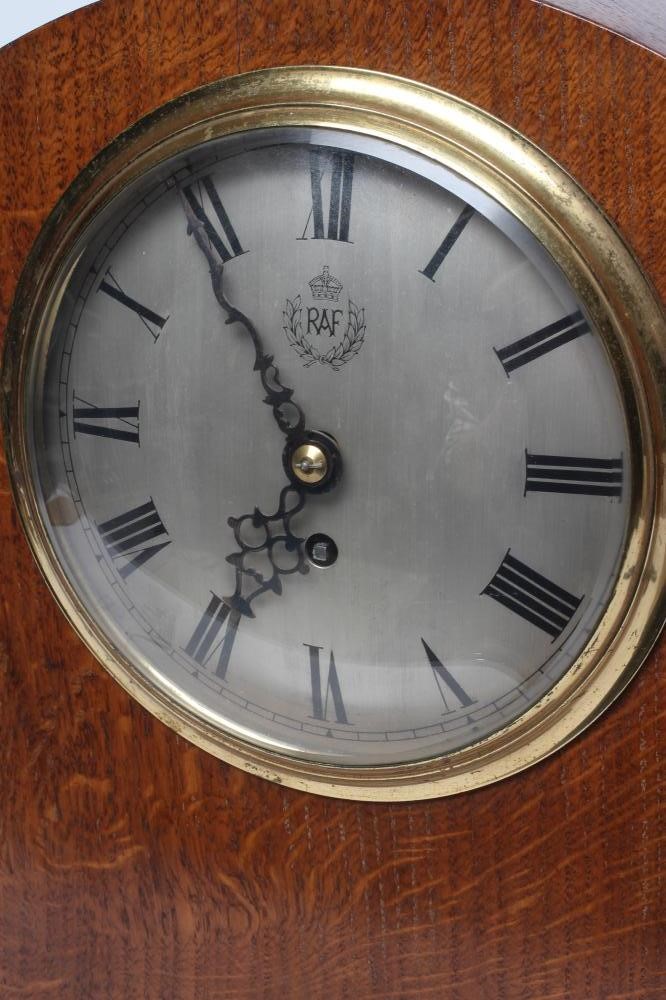AN OAK CASED RAF OFFICER'S MESS MANTEL CLOCK Image