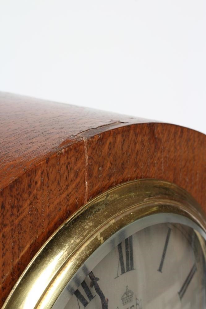 AN OAK CASED RAF OFFICER'S MESS MANTEL CLOCK Image