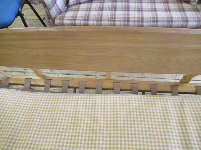 AN ERCOL MODEL 355 STUDIO COUCH Image