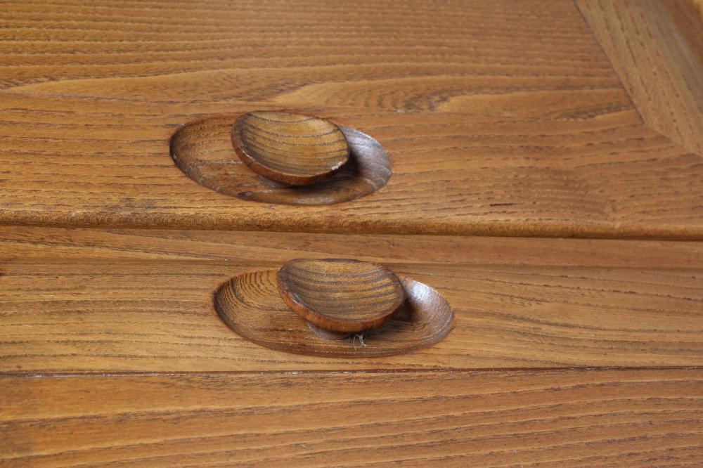 AN ERCOL WINDSOR MODEL 468 SIDEBOARD Image