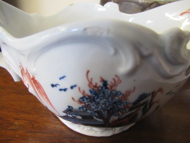 A PAIR OF CHAFFERS PORCELAIN SAUCEBOATS Image