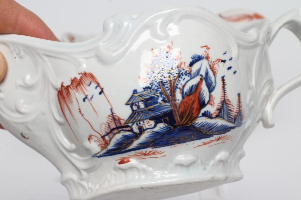 A PAIR OF CHAFFERS PORCELAIN SAUCEBOATS Image