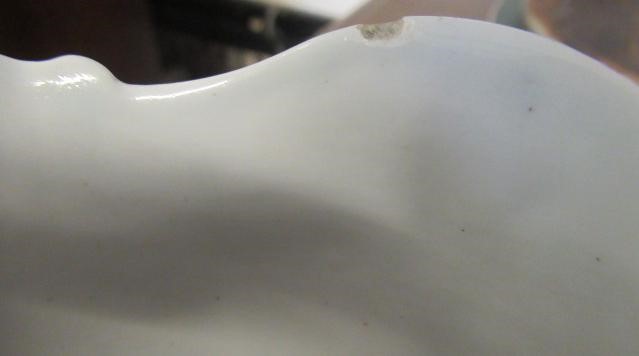 A PAIR OF CHAFFERS PORCELAIN SAUCEBOATS Image