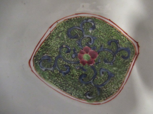 A PAIR OF CHAFFERS PORCELAIN SAUCEBOATS Image