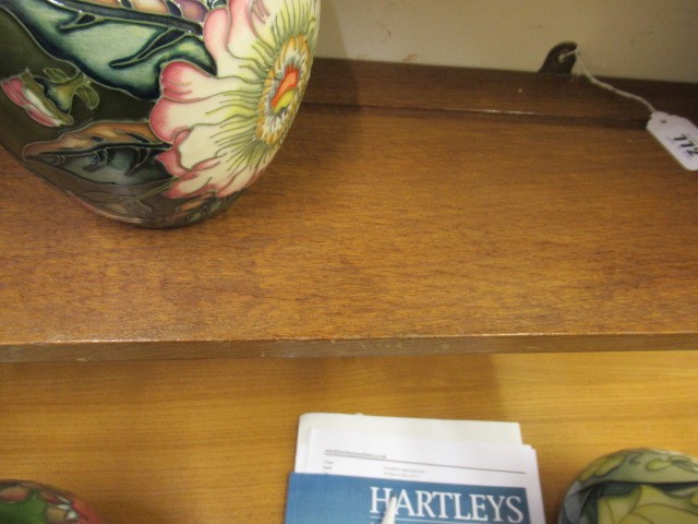 A BOB HUNTER (THIRLBY) OAK WALL PLATE RACK, comprising two shelves tenoned into tapering ends, Image