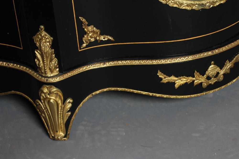 A VICTORIAN DESIGN EBONISED PIER CABINET Image