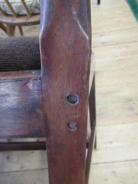 A SET OF FOUR GEORGIAN MAHOGANY DINING CHAIRS of Hepplewhite type Image