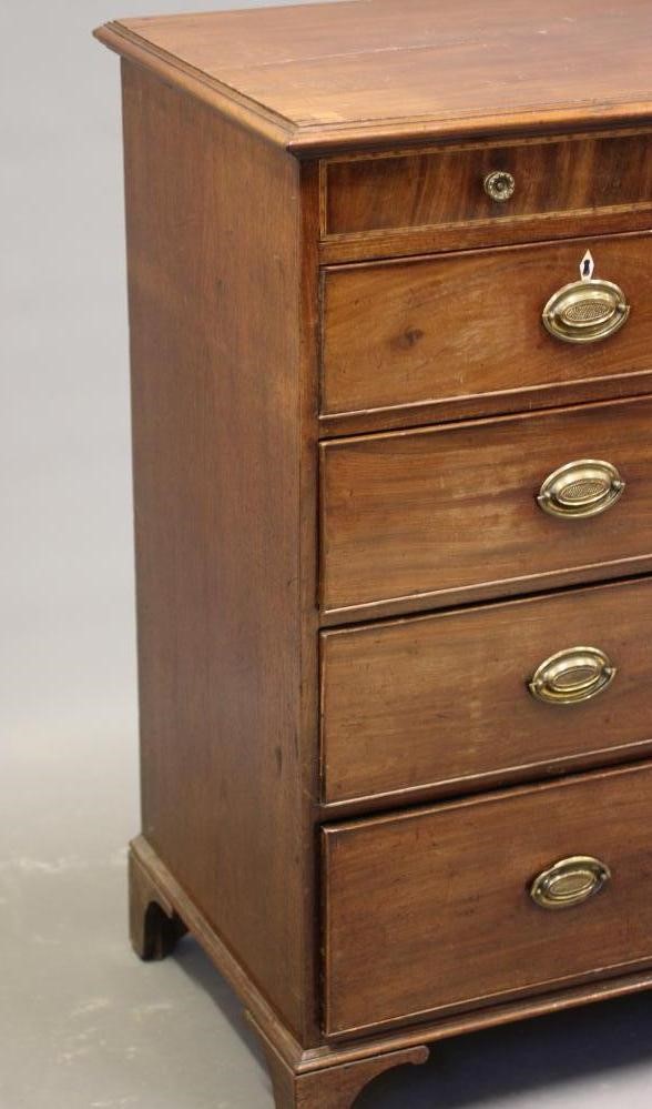 A GEORGIAN MAHOGANY CHEST Image