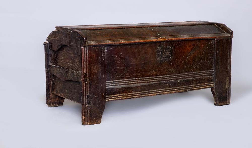 A WELSH OAK ARK OR HUTCH Image