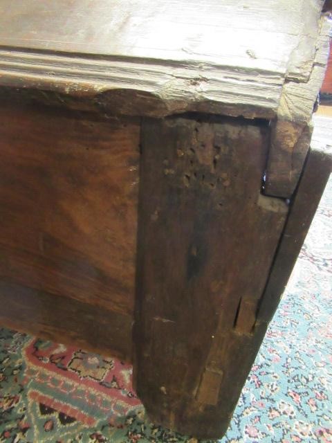 A WELSH OAK ARK OR HUTCH Image