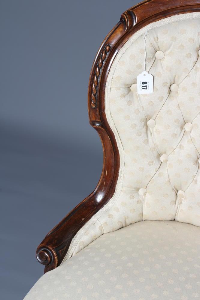 A VICTORIAN SHOW FRAME WALNUT SALON CHAIR Image