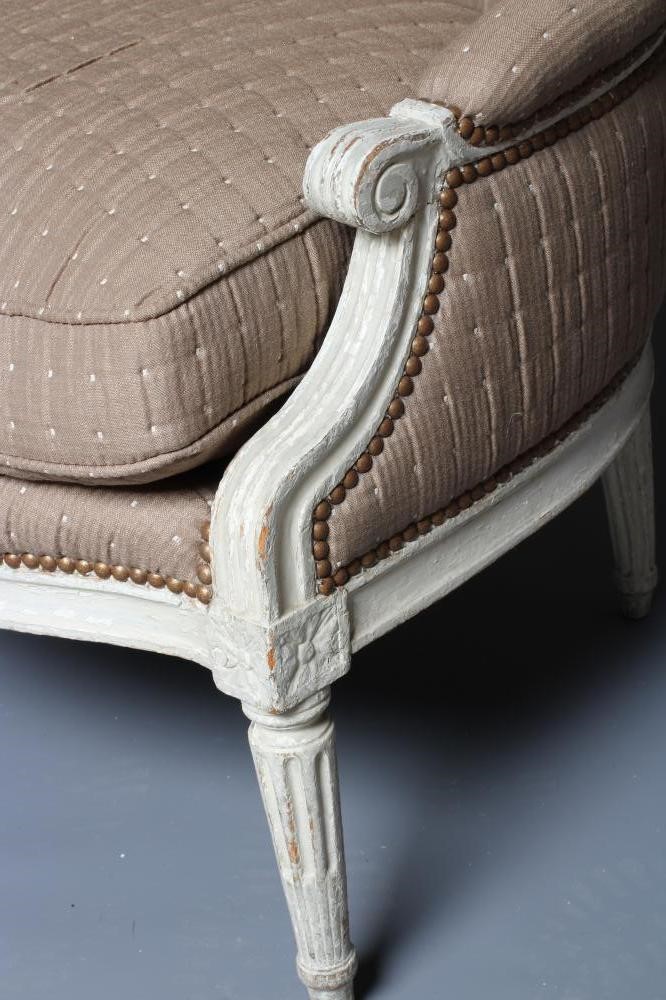 A LOUIS XVI PAINTED BEECH BERGERE Image