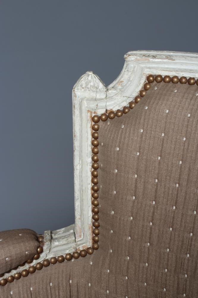 A LOUIS XVI PAINTED BEECH BERGERE Image