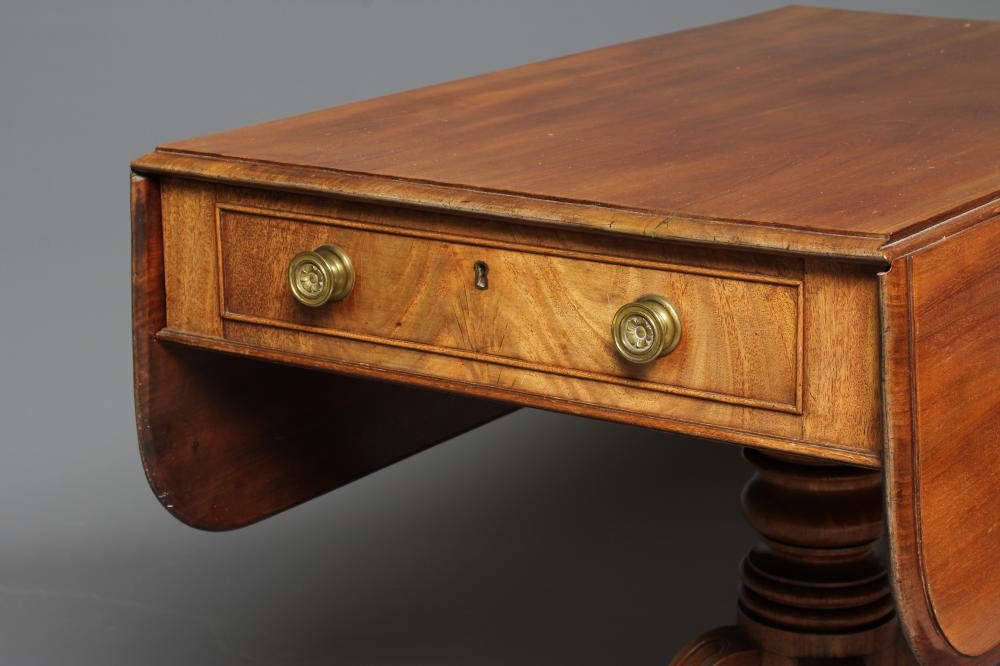 A MAHOGANY PEMBROKE TABLE Image