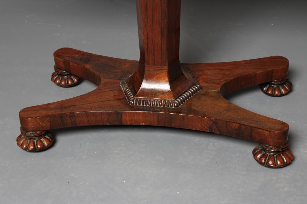 AN EARLY VICTORIAN ROSEWOOD OCCASIONAL TABLE Image