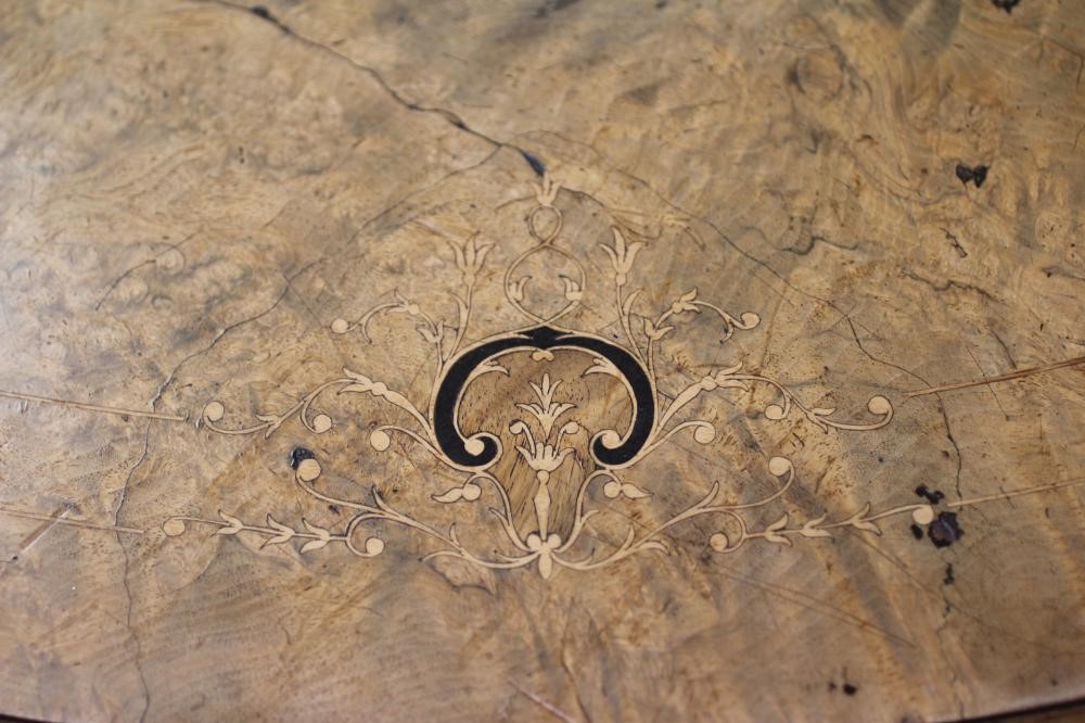 A VICTORIAN BURR WALNUT LOO TABLE Image