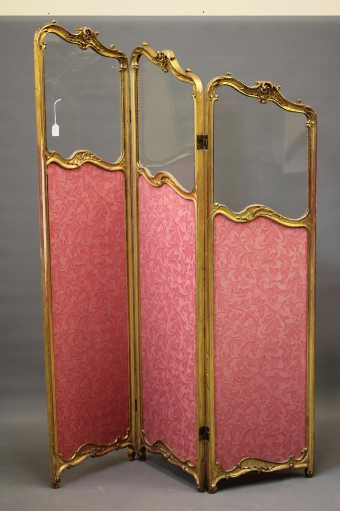 A VICTORIAN GILT WOOD FOLDING ROOM SCREEN Image