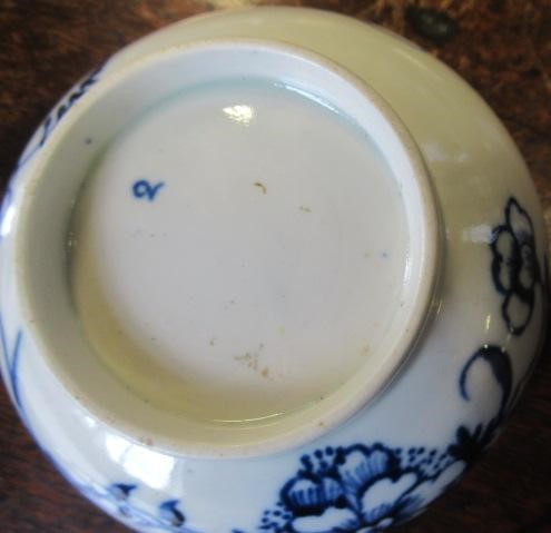 A COLLECTION OF WILLIAM REID PORCELAIN TEAWARES Image