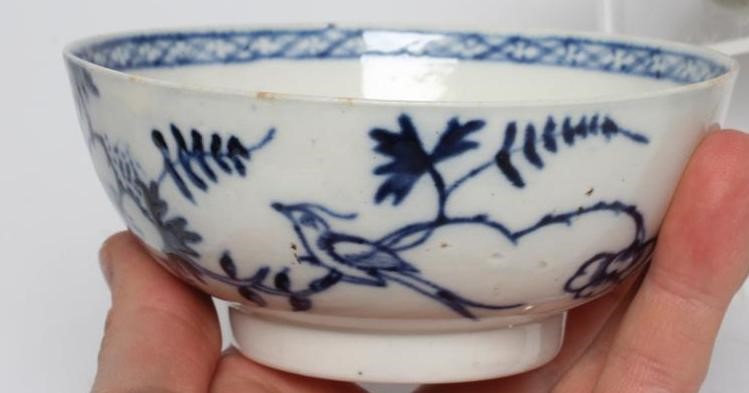 A COLLECTION OF WILLIAM REID PORCELAIN TEAWARES Image