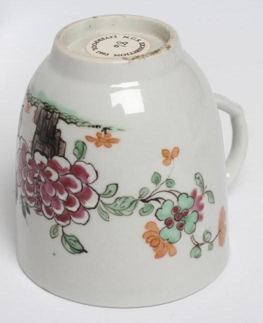 A COLLECTION OF WILLIAM REID PORCELAIN TEAWARES Image