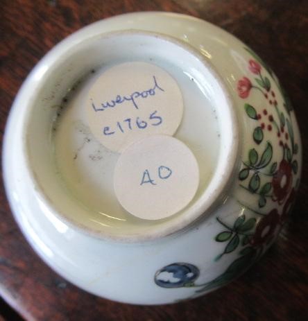 A COLLECTION OF WILLIAM REID PORCELAIN TEAWARES Image