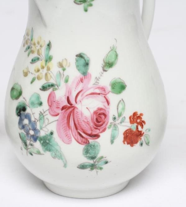 A CHAFFERS PORCELAIN SPARROW BEAK JUG Image