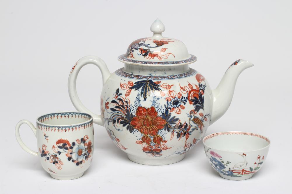 A CHRISTIANS PORCELAIN TEA BOWL Image