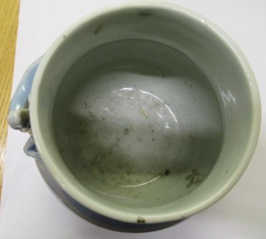 THREE CHINESE PORCELAIN VASES Image