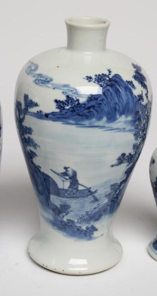 THREE CHINESE PORCELAIN VASES Image
