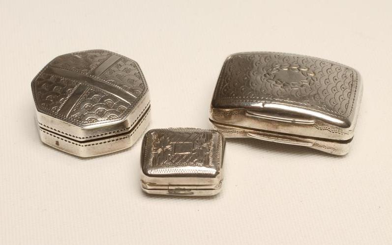 A GEORGE III SILVER VINAIGRETTE Image