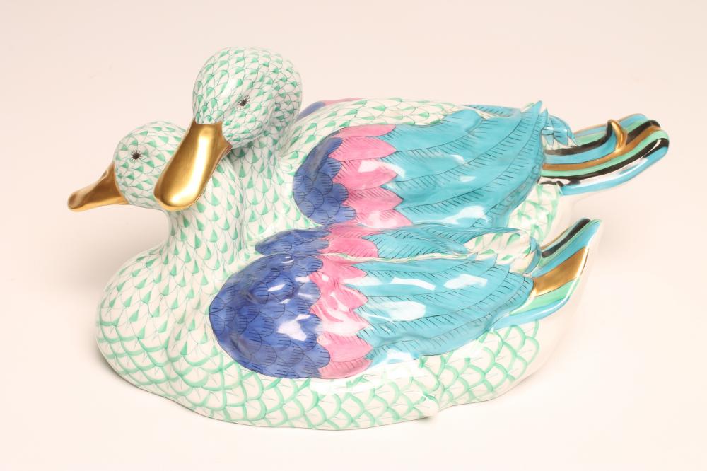 A LARGE HEREND PORCELAIN MODEL Image