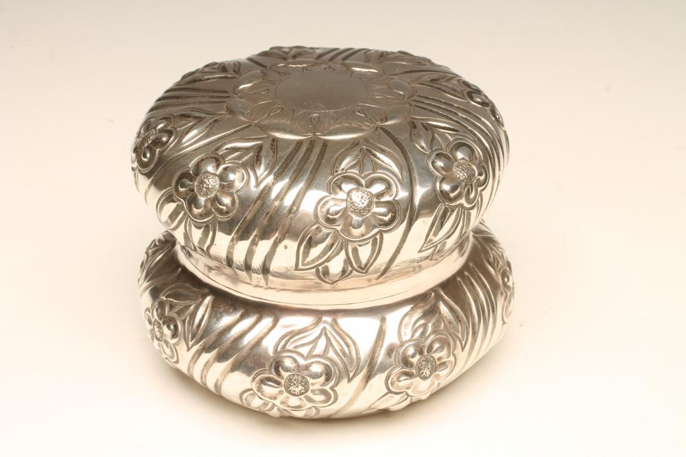 A VICTORIAN SILVER BOX AND COVER Image