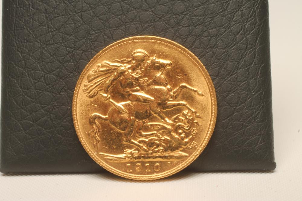 AN EDWARD VII GOLD SOVEREIGN Image