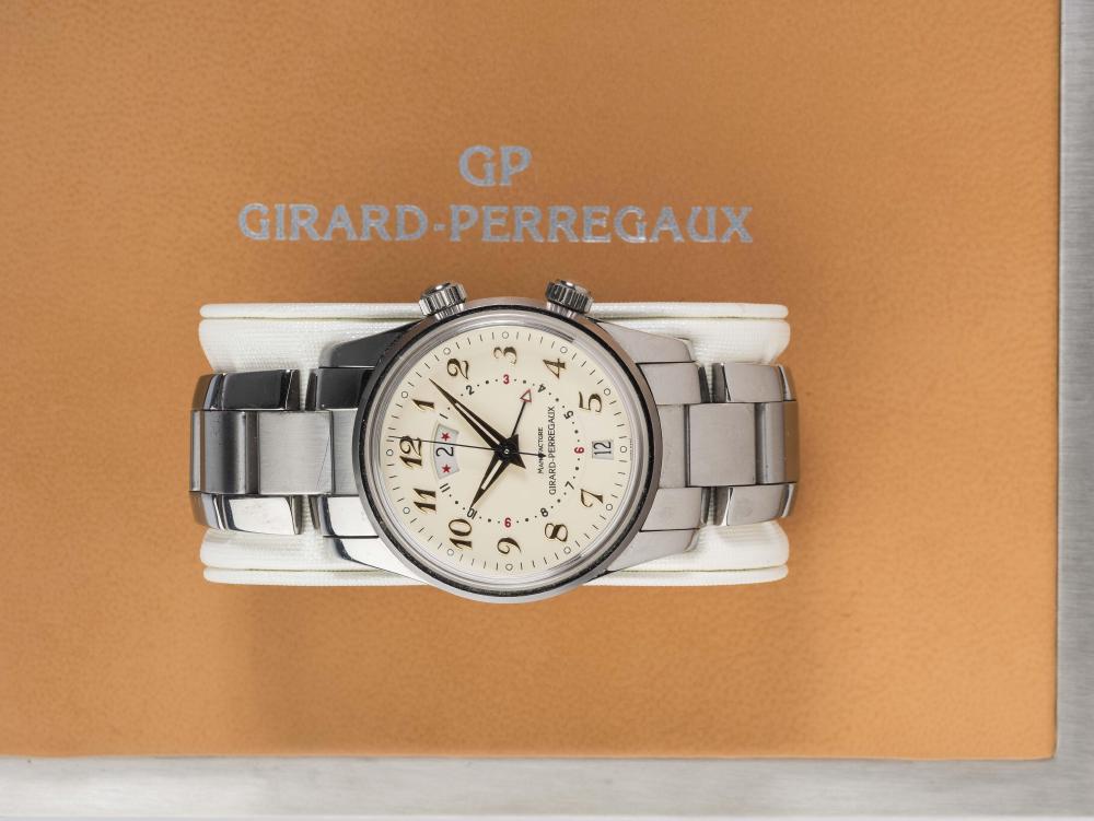 A GENTLEMAN'S GIRARD-PERREGAUX STAINLESS STEEL AUTOMATIC WRISTWATCH Image