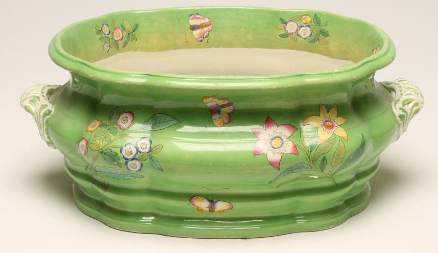 A VICTORIAN COPELAND LATE SPODE EARTHENWARE FOOTBATH Image