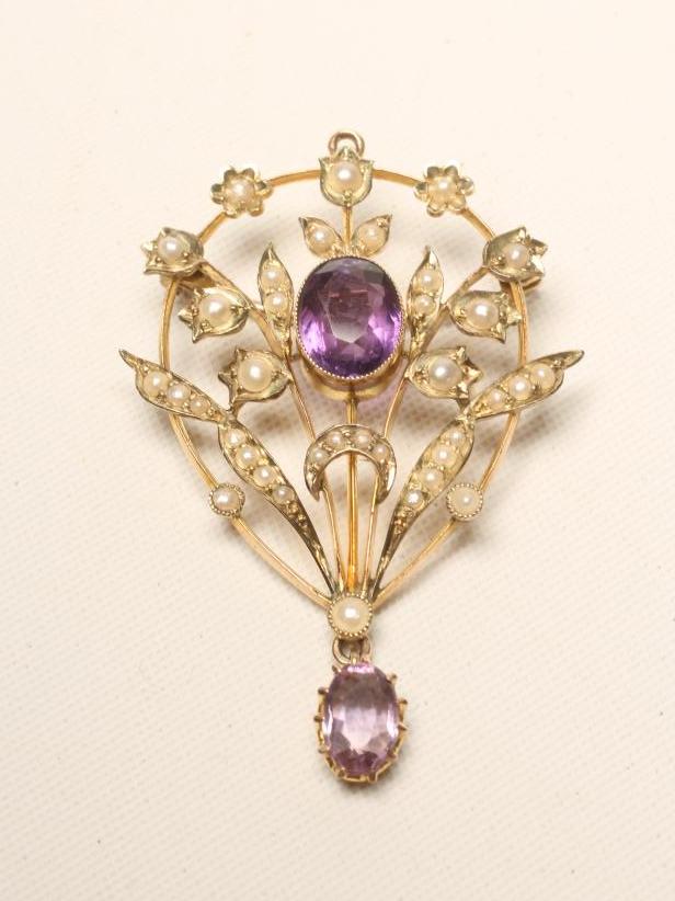 AN EDWARDIAN 9CT GOLD BROOCH/PENDANT Image